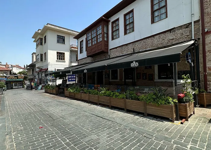 Hotell Lords & Pub