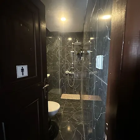 Lord's & Pub 3* אנטליה