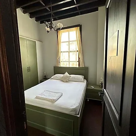 Hotel Lord's & Pub 3*